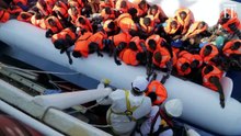Así rescata Médicos Sin Fronteras a los migrantes en el mar Mediterráneo