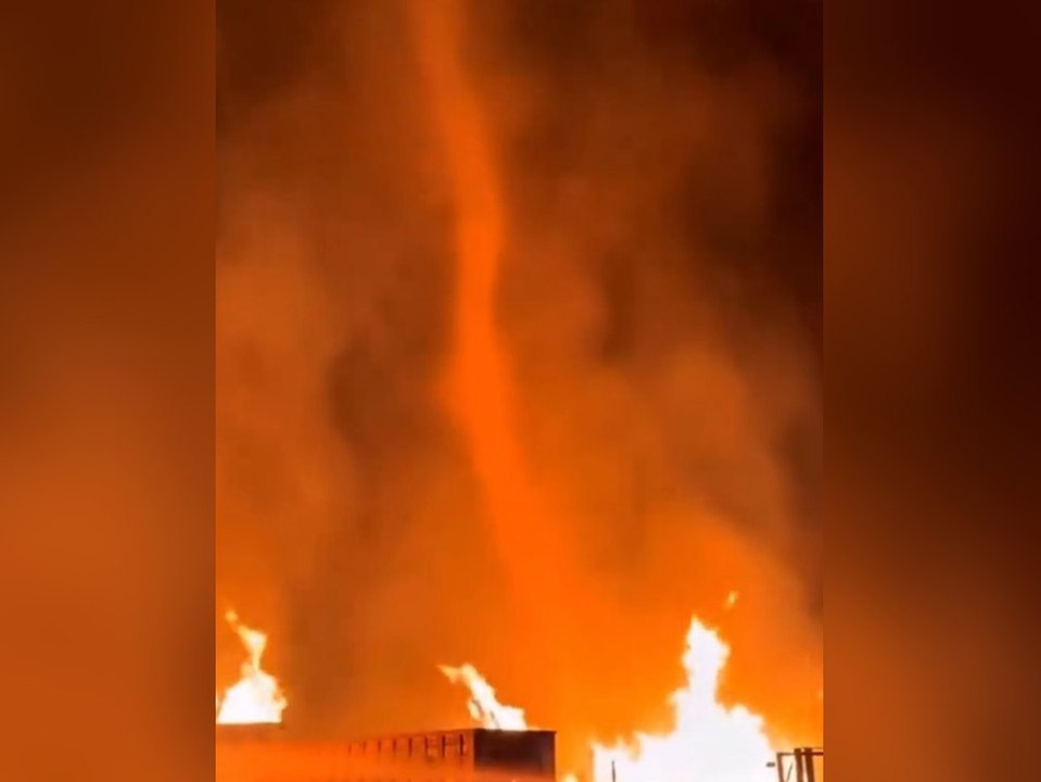 Seltener Feuertornado entsteht bei Löscharbeiten in Spanien