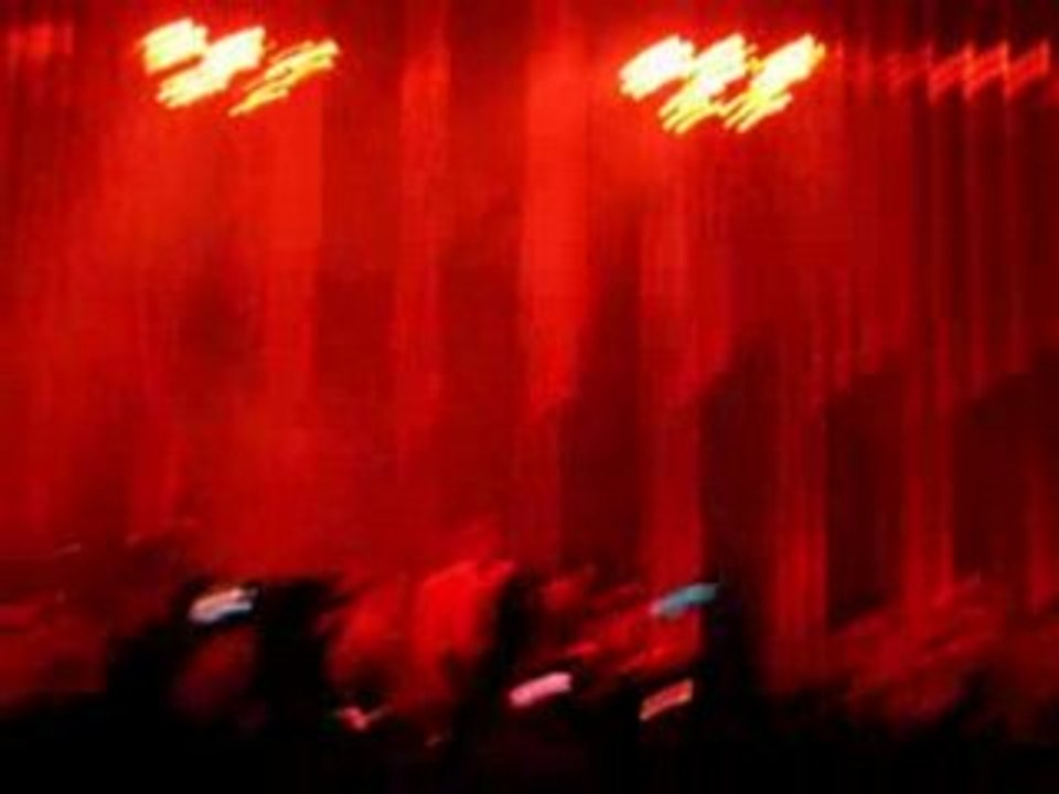Radiohead - "All I Need" (Live @ Paris-Bercy, 09.06.08)