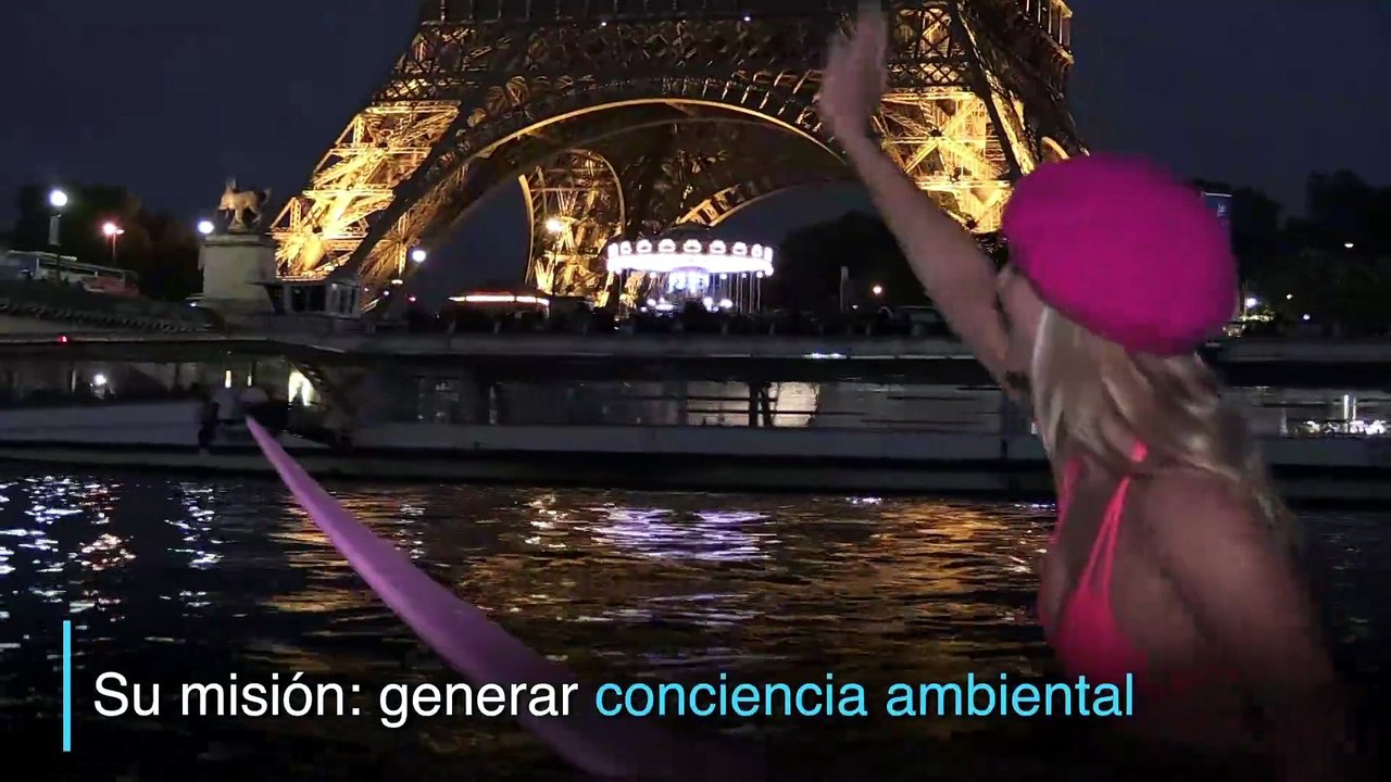Hawaiana surfea bajo la torre Eiffel | El Espectador