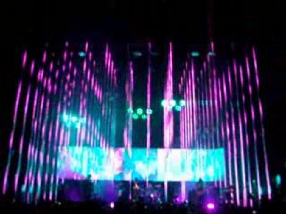 Radiohead - "15 Steps" (Live @ Paris-Bercy, 09.06.08)