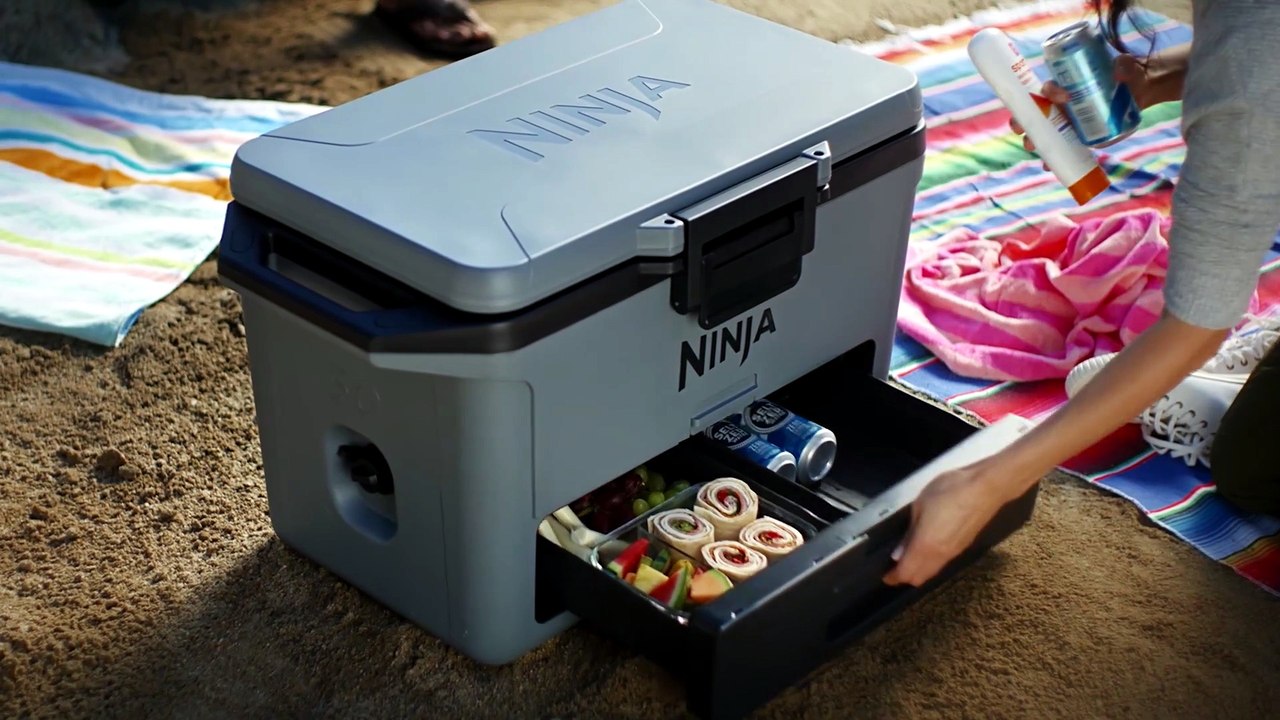 Nevera portátil rígida Ninja FrostVault - 28 litros