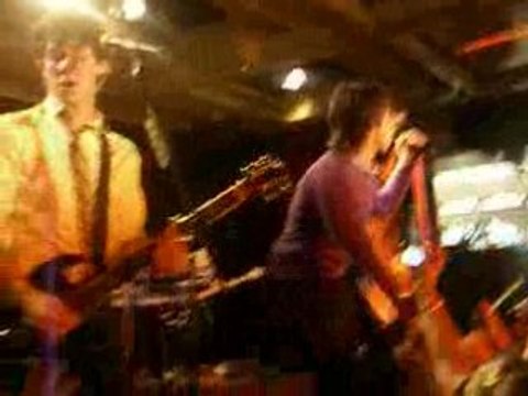 Jonas Brothers @ Tour Eiffel - Just Friends (partie 1)