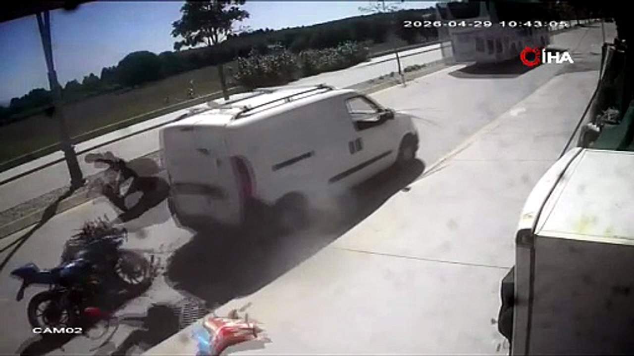 Datça’da park halindeki araca çarpan motosiklet sürücüsü yaralandı