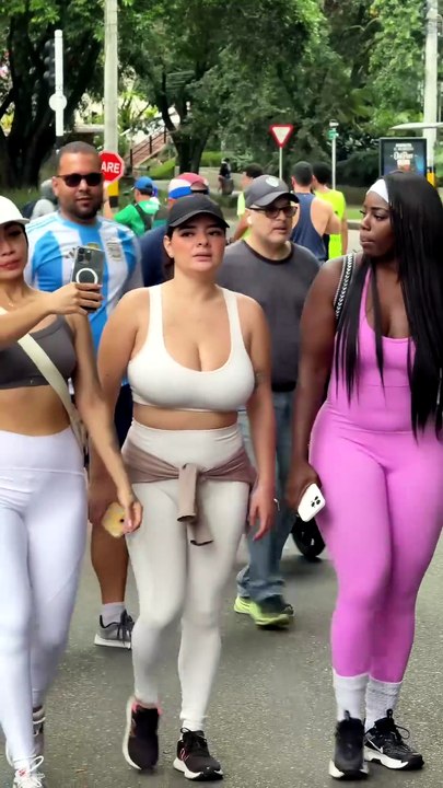 THE MOST BEAUTIFUL WOMEN IN MEDELLIN 🇨🇴 #medellin #colombia #travel