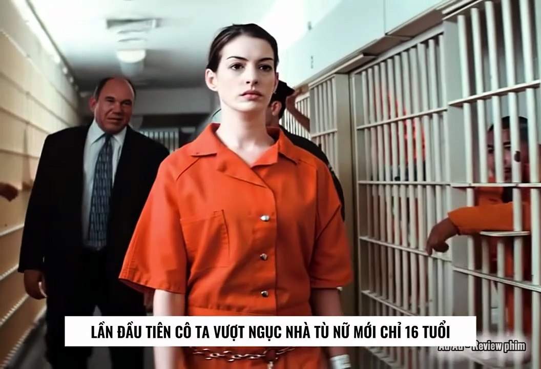 Lần đầu tiên: Catwoman của Anne Hathaway có thực sự xứng đáng với danh hiệu?