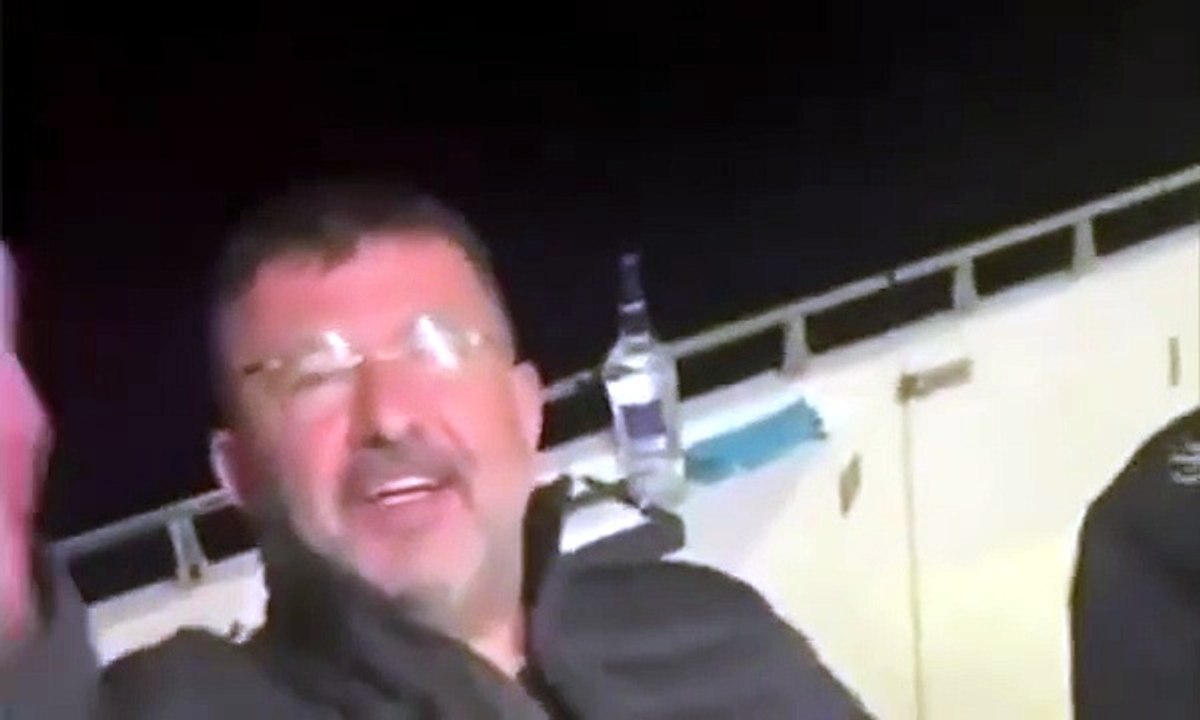 Antalya'da can pazarı yaşanırken onlar keyif yapmış! Özgür Özel, Ali Mahir Başarır ve Veli Ağbaba böyle eğlenmiş