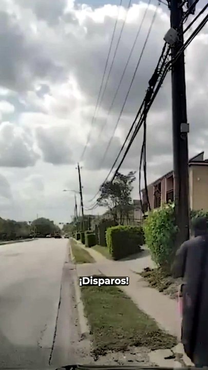 La policía de Houston difundió los videos de un tiroteo ocurrido el 25 de marzo en Glenmont Drive.