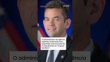 Trump faz piada com orelha de diretor da Nasa ao receber astronautas na Casa Branca #shorts