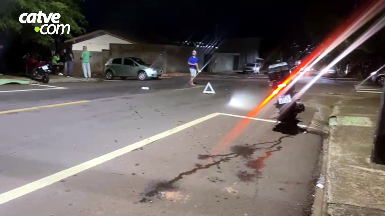 Motociclista fica ferido em batida com carro na Avenida das Pombas