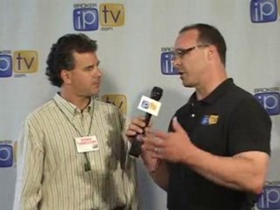 Steve Hundley of 1parkplace has a Web 2.0 IDX  app for blogs