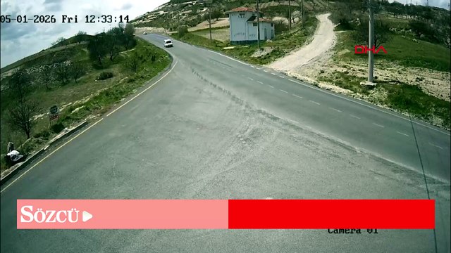 Nevşehir'de 2 hafif ticari aracın çarpıştığı kaza kamerada; 1 yaralı