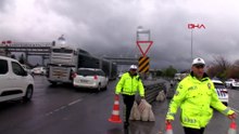 15 Temmuz Şehitler Köprüsü'nde hareketli dakikalar: Trafiği kesen gruba polis müdahale etti