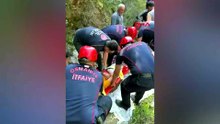 Kekik toplarken düşüp ayağı kırılan çocuk, 2 kilometre sedyeyle taşındı