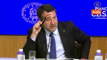 Salvini a domanda su Biennale: 'Io sono sempre d'accordo col Presidente del Consiglio', Meloni ride
