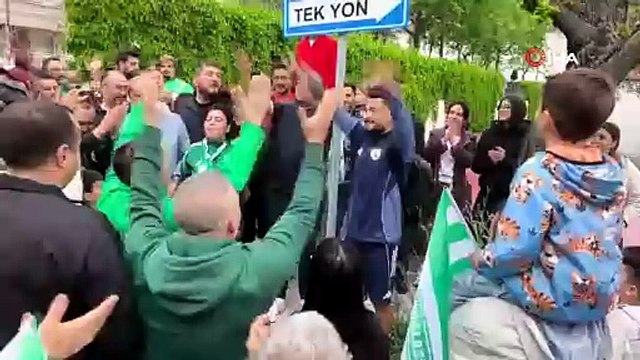 Muğlaspor’a taraftarlardan meşaleli karşılama | Ajansspor | IHA