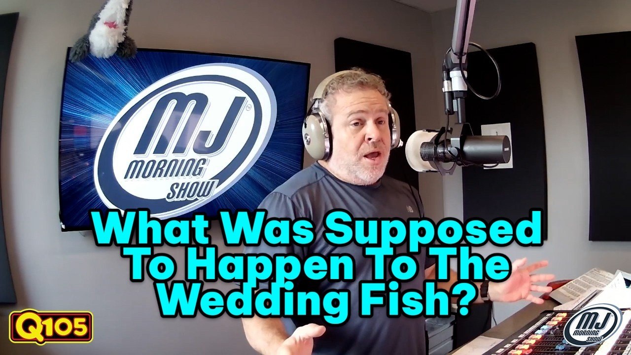 Wedding Centerpieces Featured Beta Fish, But Wh...