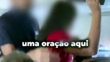 Pastora mirim é impedida por comissários de pregar durante voo: 'Vou fazer oração porque Jesus mandou'