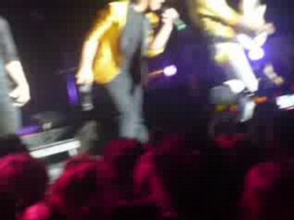 JONAS BROTHERS CONCERT 10 JUIN 010