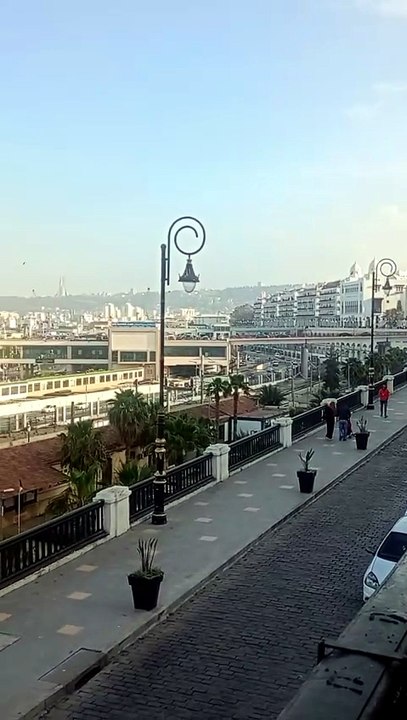 الجزائر يا العاصمة
