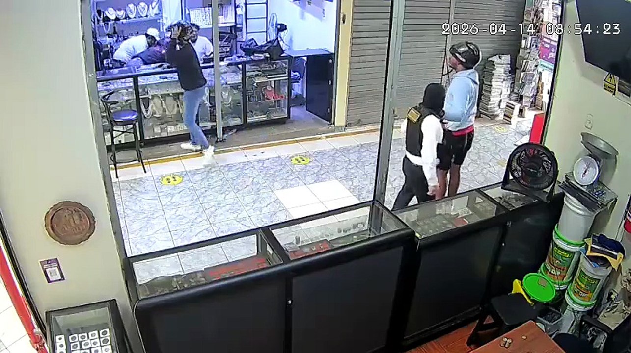 Grand Theft #Lima: #CCTV Shows Full #Jewelry #Store Heist