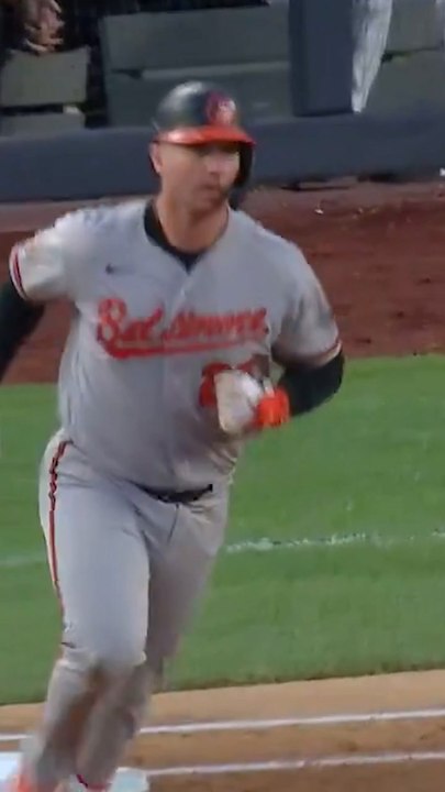 Pete Alonso homers in first at bat back in the big apple