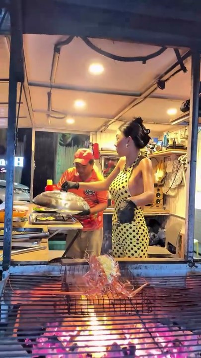 Massive Cheesy Lobster! 🦞 Ultimate Thai Street Food in Pattaya