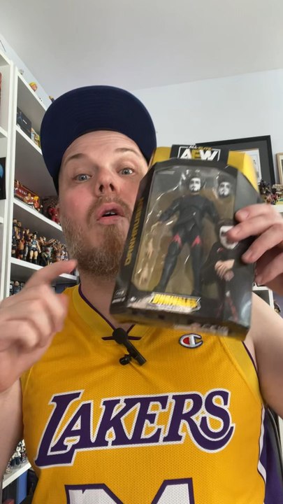 Unboxing figurine Danhausen
