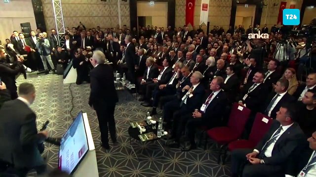 Türkiye Belediyeler Birliği toplantısında İmamoğlu'nun mesajı okunacağı sırada arbede çıktı
