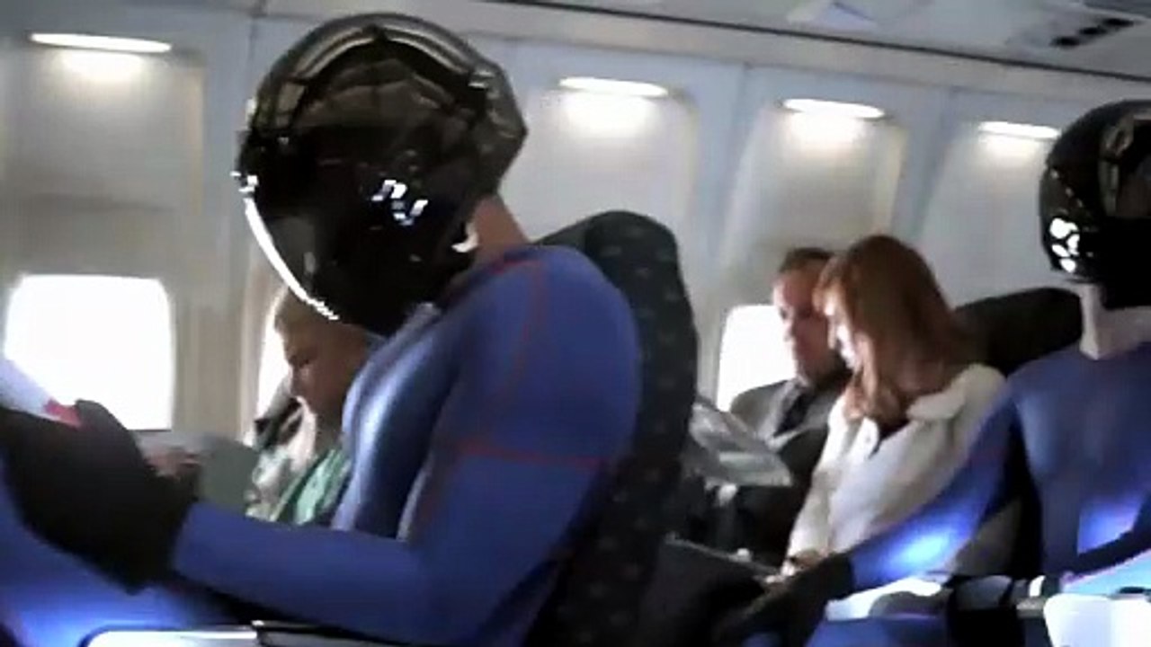 Nintendo Wii: Mario & Sonic at the Olympic Winter Games "Airplane" Commercial! (2009)
