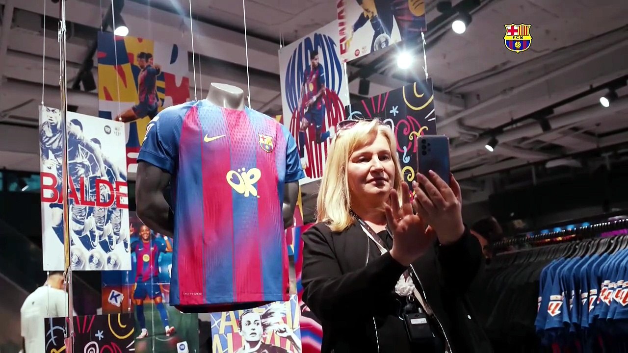 El Barça pone a la venta las prendas y objetos con la "firma" de Olivia Rodrigo para el clásico