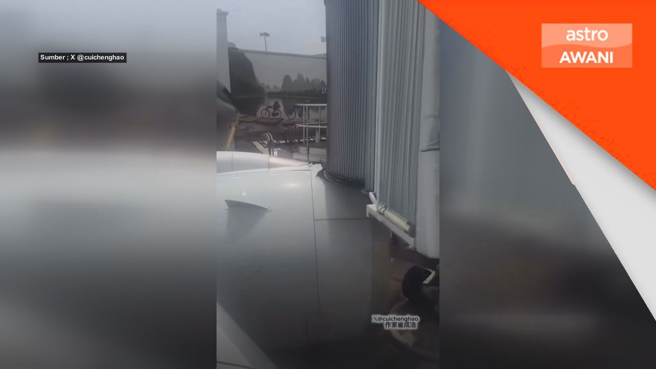 Pesawat di Shanghai langgar 'aerobridge'