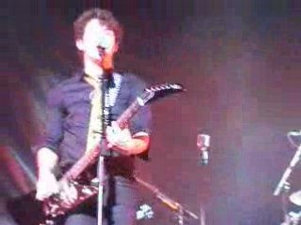 SOS - Jonas Brothers