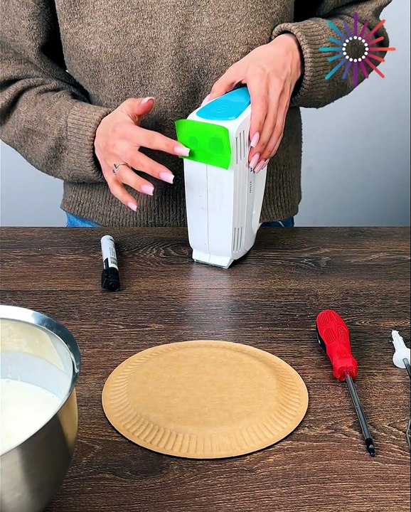 Less mess with this one kitchen hack! 💯
