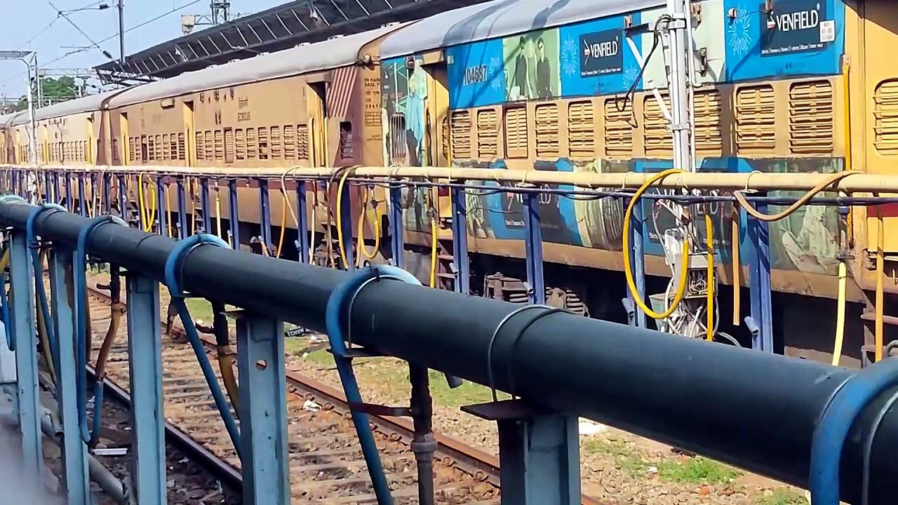 Explore Long train Madurai to tiruchirapalli junction to Kacheguda secunderabad weekly SF express