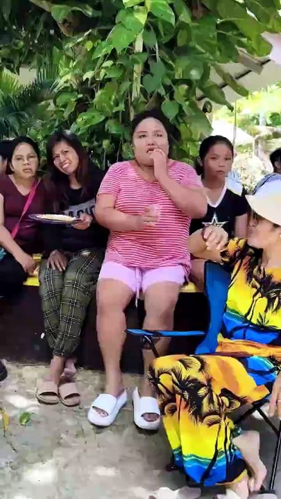 Mga nangadto sa resort