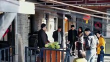 抖音新剧上线#撩汉日常：穿书90，东北悍妻带全家炫肉 (下)