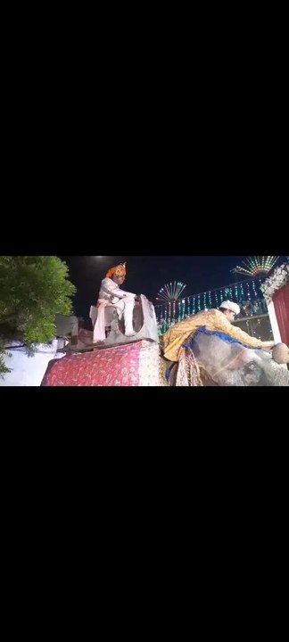 दूल्हे ने हाथी पर सवार होकर पूरी की तोरण की रस्म