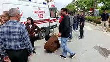 Yaya geçidini kullanan bisiklete motosiklet çarptı: 2’si çocuk 3 yaralı