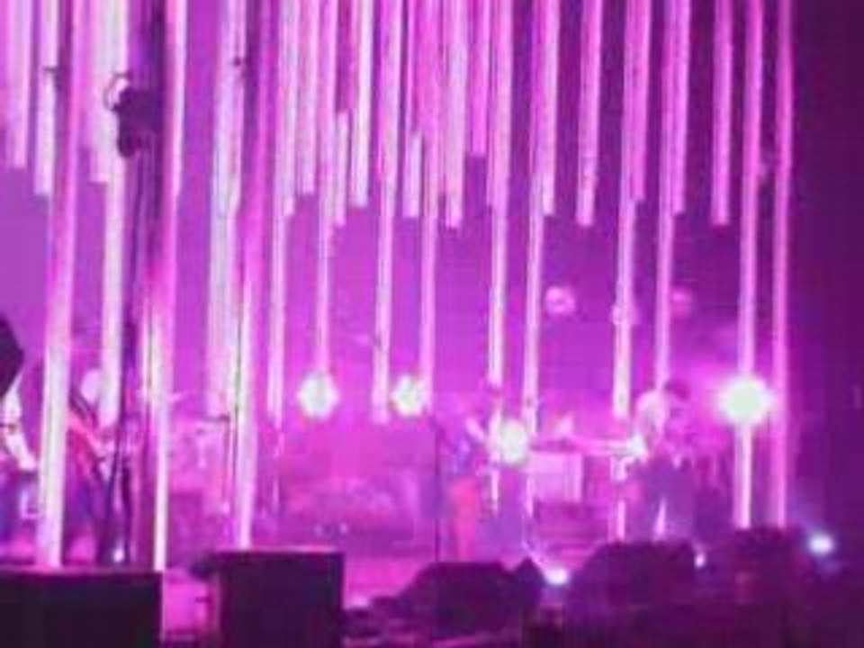 RADIOHEAD - Just (10 juin 2008, Bercy, Paris)