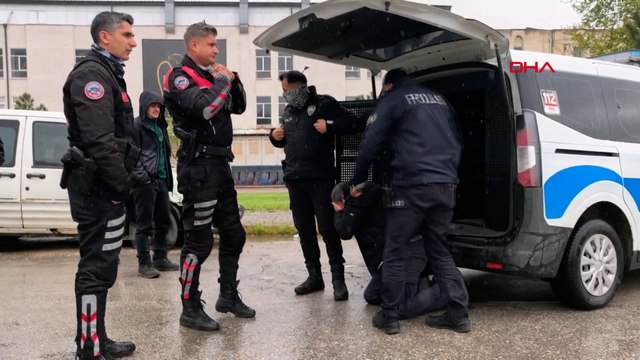 Polise direnen ehliyetsiz motosiklet sürücüsüne biber gazıyla müdahale