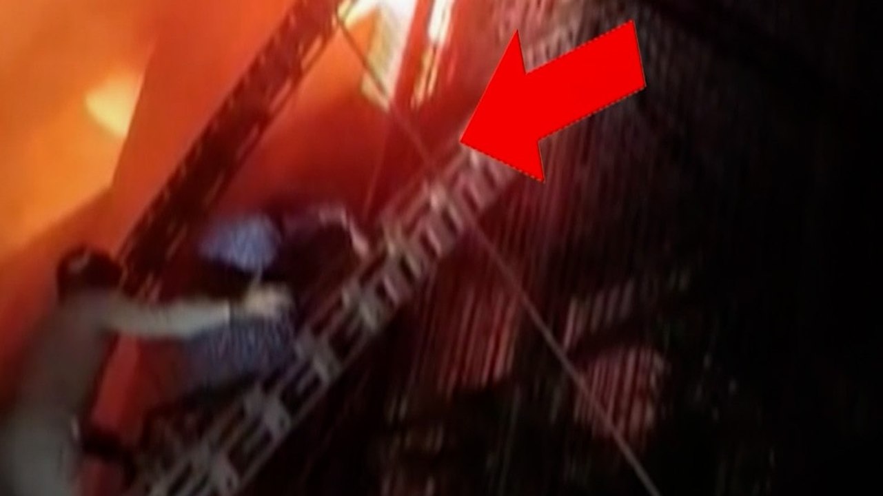 Delhi Vivek Vihar Fire: बिखरी राख, अधजले शवों क...