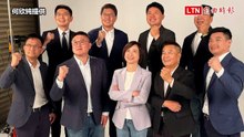 民進黨台中市長與議員參選人拍形象照 過程輕鬆愉快