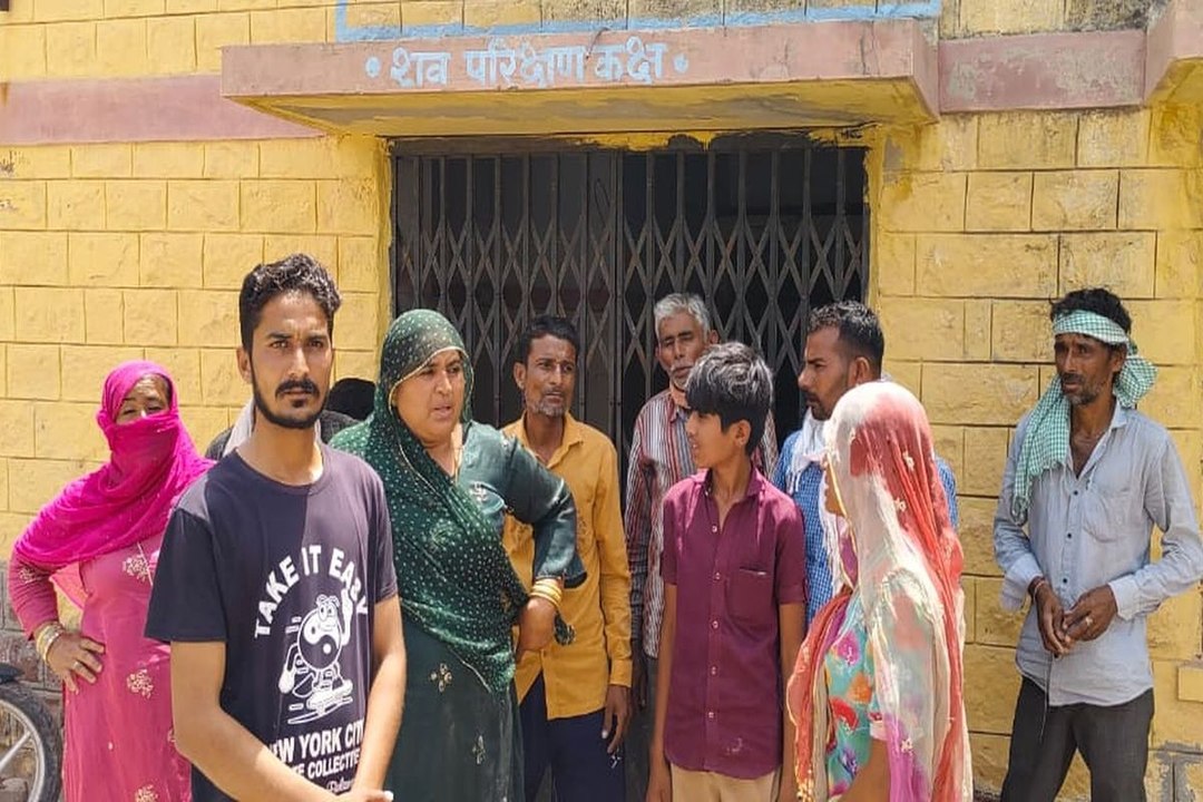Video: दो-तीन घंटे तक चलता रहा हंगामा, रामसरोवर तालाब में डूबने से हुई थी बालक की मौत