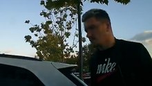 Las imágenes ex jugador del Rayo Piti rayando el coche del presidente del Atlético Pinto