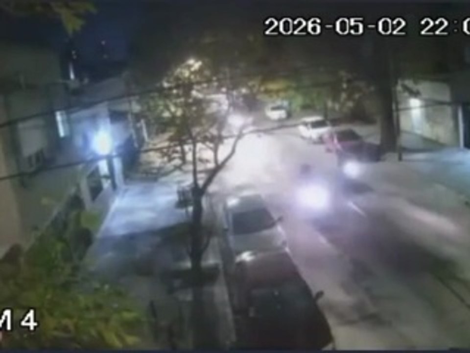 Falsos repartidores asaltaron a un joven en La Plata y se dieron a la fuga con su moto