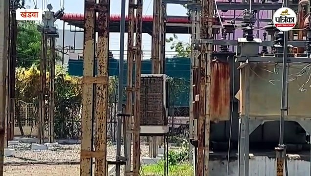 गर्मी का असर... एक्सट्रा कुलिंग के लिए ट्रांसफार्मर के पास लगाया कूलर, डीपी के अर्थिंग में दिया जा रहा पानी