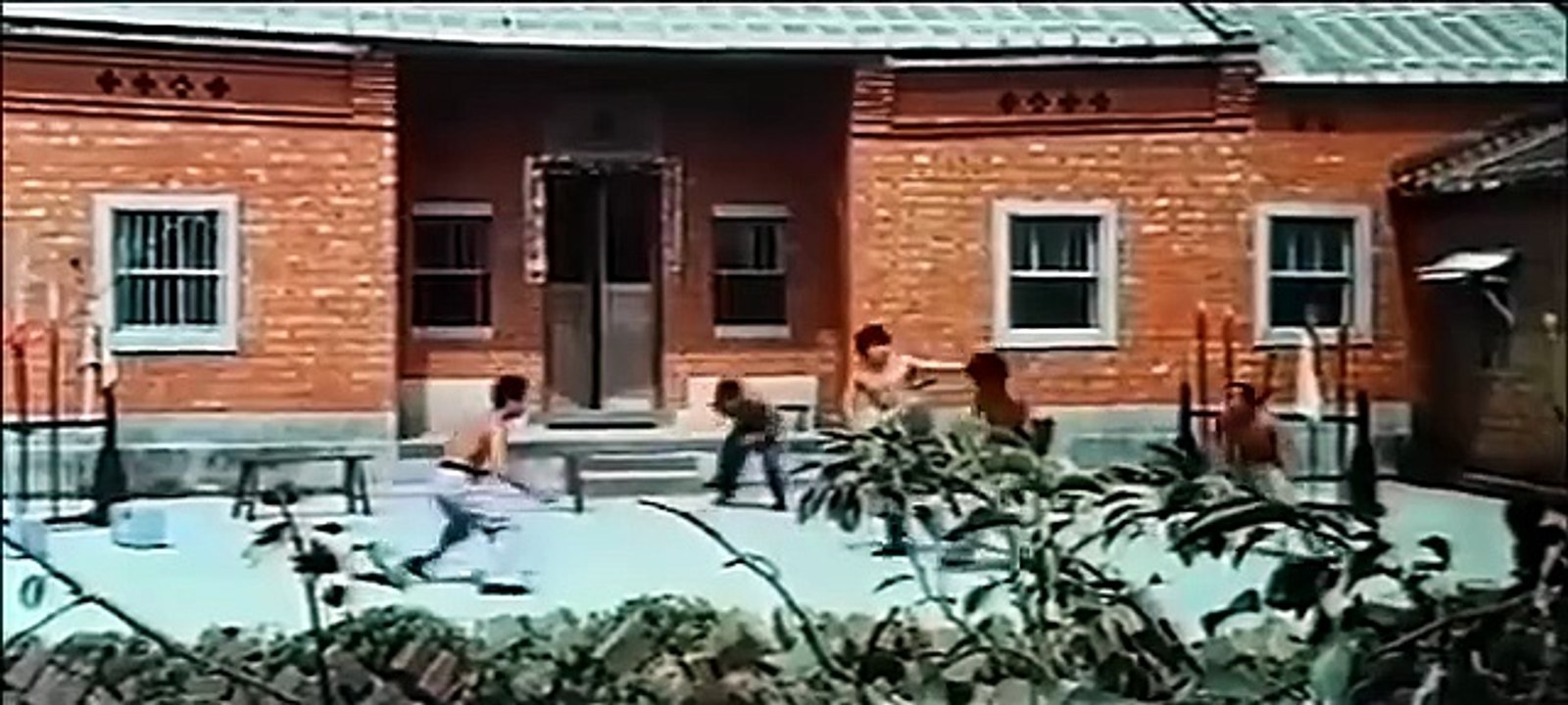 Bruce Lee Against Supermen (1975) - When the shadow of the Green Hornet looms, crime trembles…