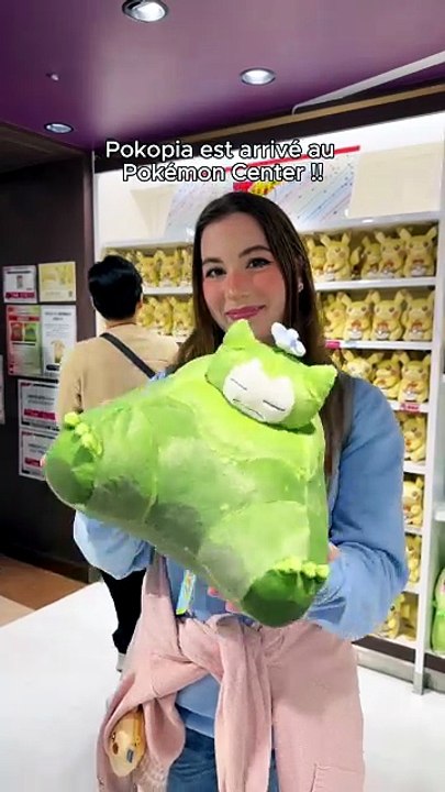 AAAAAAAH C'EST TROP MIGNON 😍😍😍 Mais ça manque un peu de Pikapâle...👀 #pokemoncenter #pokopia #japon #pokemonpokopia