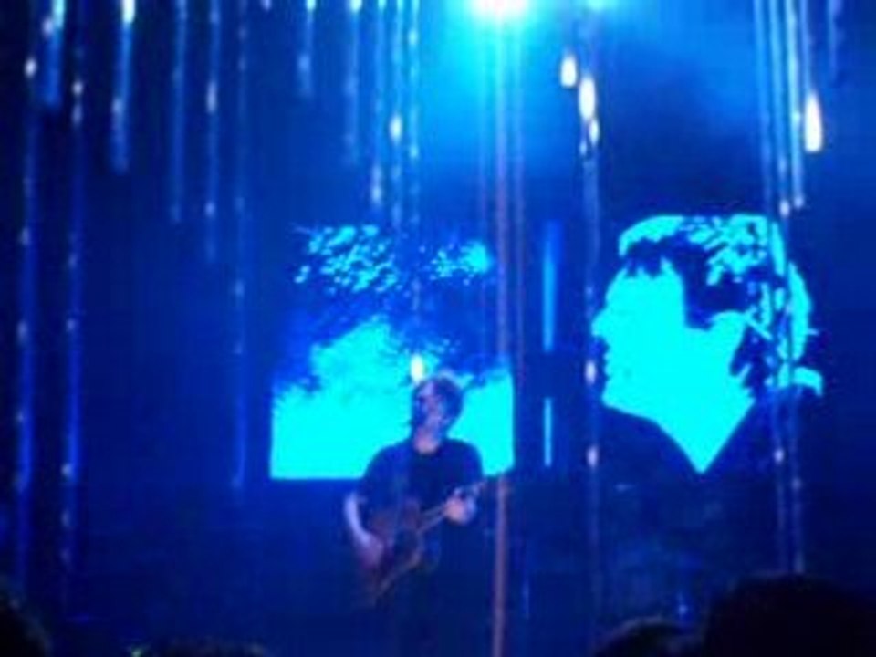 Radiohead - ''Exit Music (For A Film)'' (Live @ Paris-Bercy)